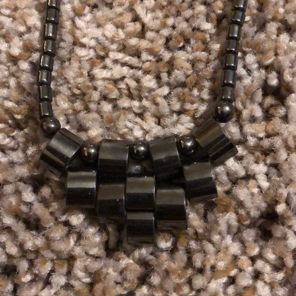 Metallic Necklace - Picture 4 of 6
